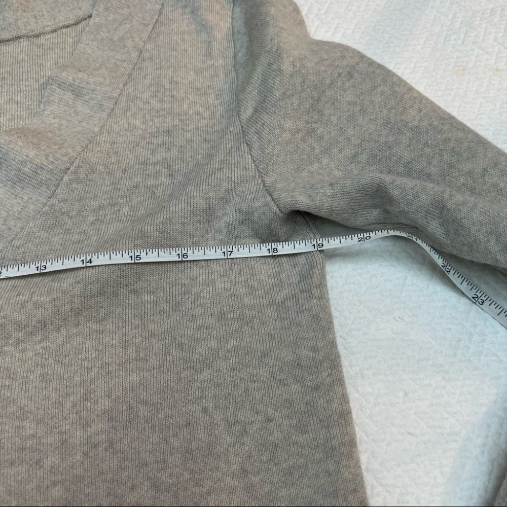 ARITZIA BABATON Deep V-Neck Grey Merino Wool Sweater Size XS - Picture 6 of 10